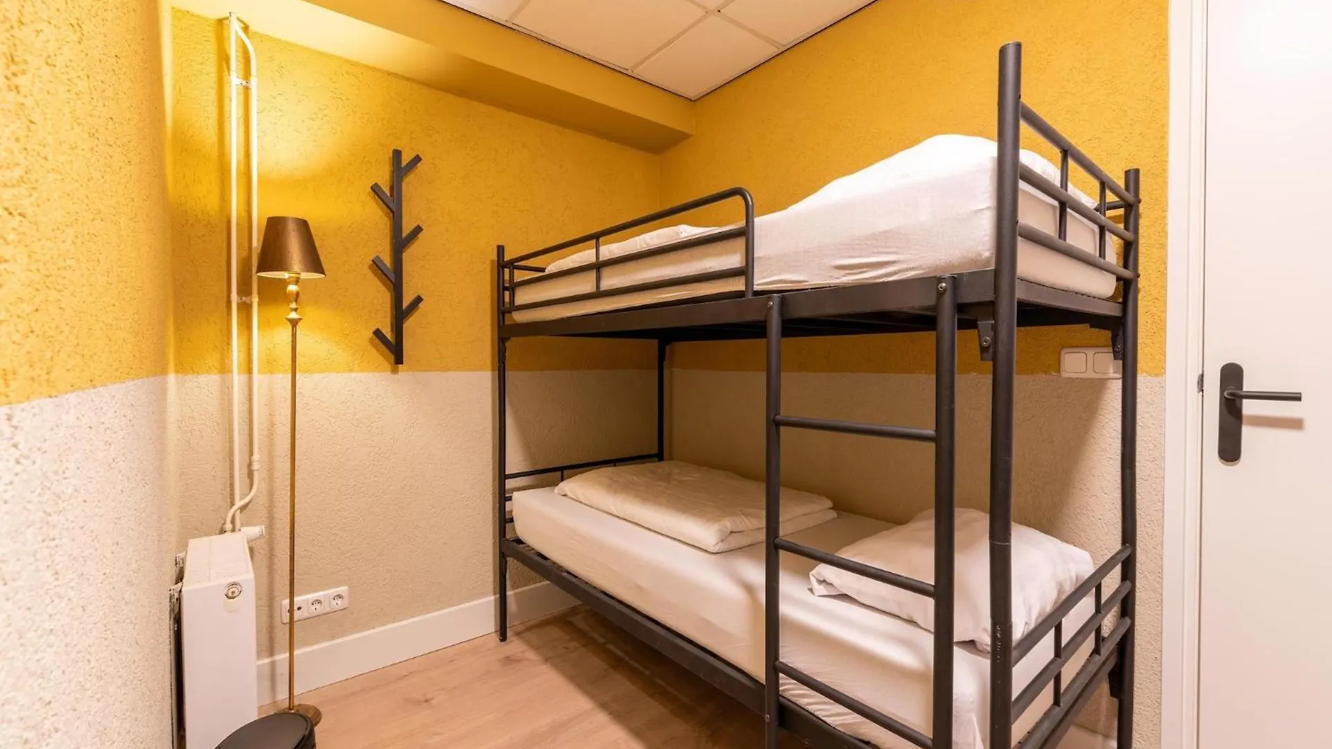 Luxury Apartment In Schin Op Geul With Bubble Bath And Sauna Walem 0*,  Nederland