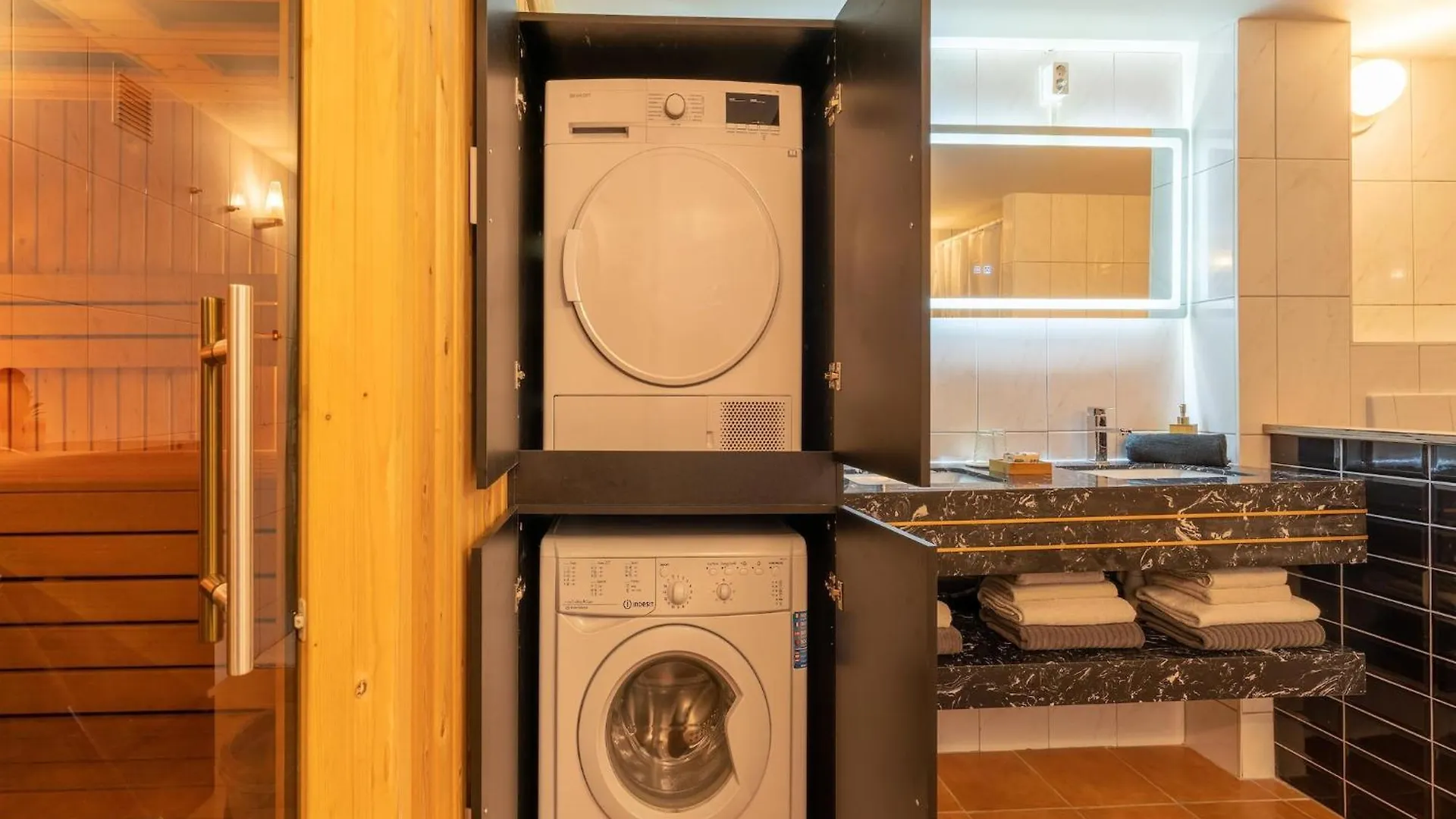 Luxury Apartment In Schin Op Geul With Bubble Bath And Sauna Walem